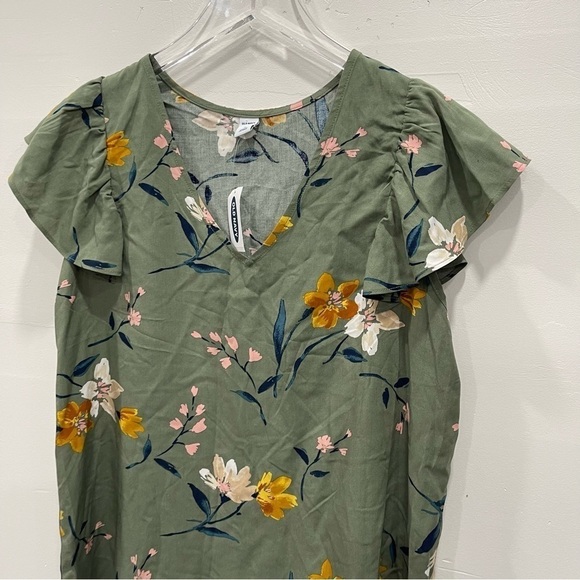 Old Navy Flutter Sleeve V-Neck Floral Top Women’s Small Green - Picture 3 of 8